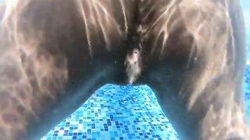 jacuzzi Naked
