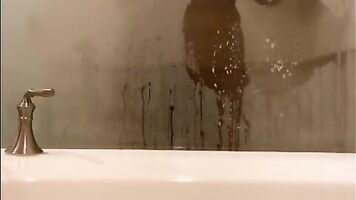 Bbw twerks for me in Vegas shower