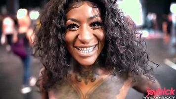 Fit girl shows tits public at fibo and gets full filled by fan +abscramp